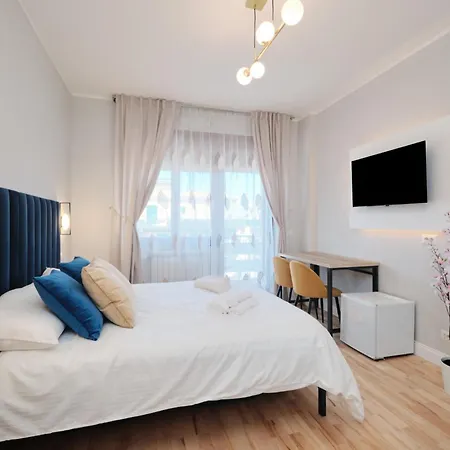 Bright 2 Min Metro B 20 Min Colosseum Private Bathroom Swimming Pool Free Parking
