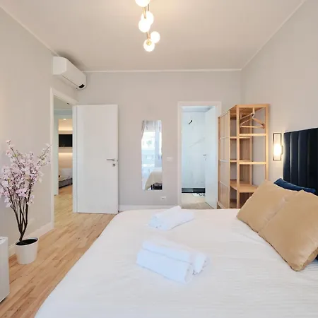Bright 2 Min Metro B 20 Min Colosseum Private Bathroom Swimming Pool Free Parking בית אירוח